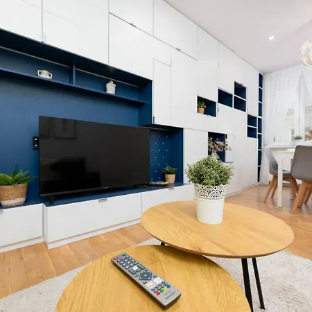 Old Town - 45m2, Location - By Rentujemy Poznaň